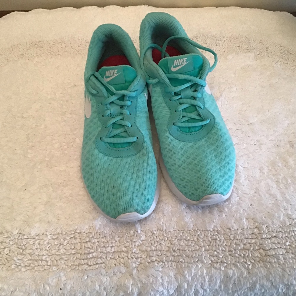 Nike Tanjun Preowned Aqua Size 8